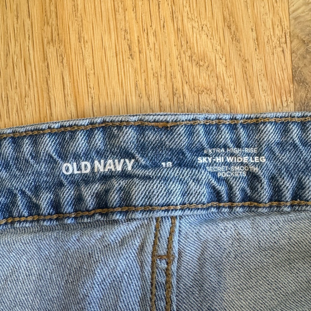 Old Navy Extra High-Rise Sky-Hi Wide‎ Leg Size 18 - Picture 4 of 10